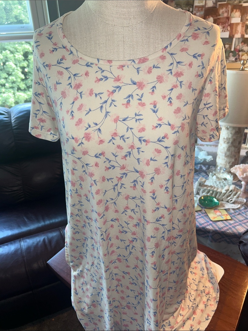 Kathy Ireland white Short Sleeve Nightgown with Pink & Blue Floral Print, Comfy.